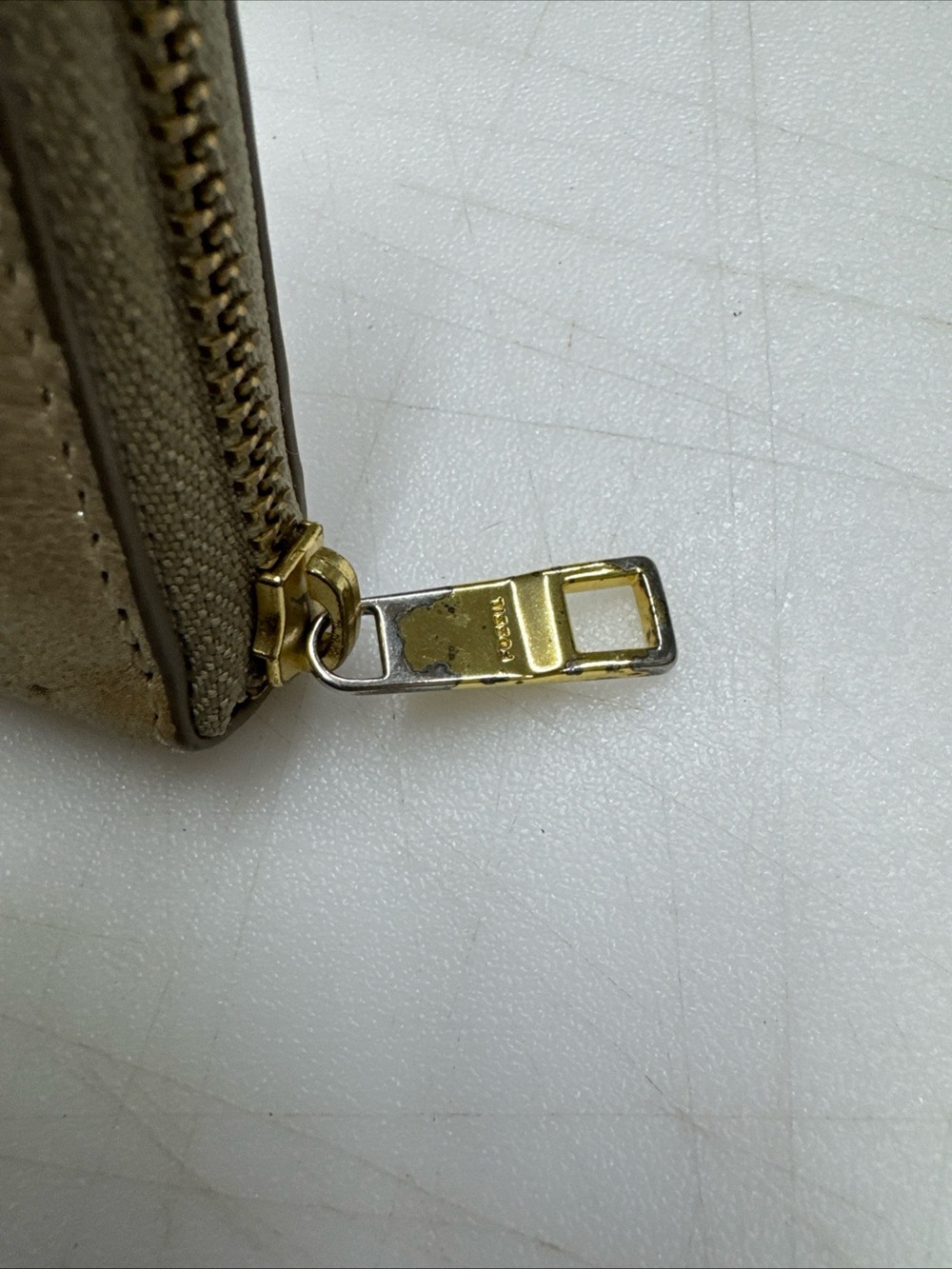 Fossil Zip Around Long Leather Wallet Issue No. 1954 Gold Shimmer - Picture 3 of 7